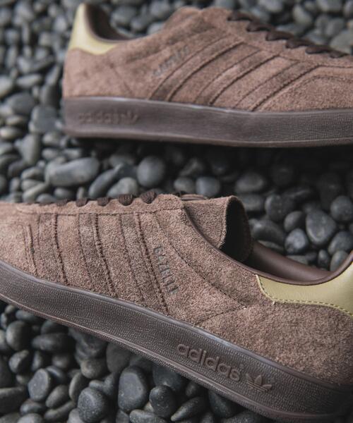 adidas（アディダス）の「adidas　Exclusive GAZELLE INDOOR（スニーカー・メンズ・ダークブラウン・25.5/26/26.5/27/27.5/28/28.5）」の3枚目の写真