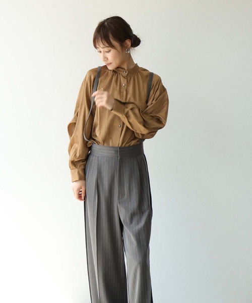 Jines（ジネス）の「フリルカラーグロウブラウス（シャツ/ブラウス・レディース・キャメル/ブルー・38）」の6枚目の写真