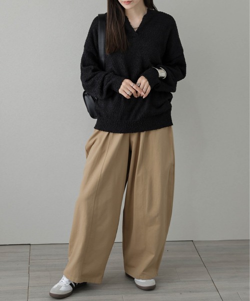 La-gemme(ラジェム)の「キーネックブークレニットトップス(ニット/セーター・レディース・アイボリー/ブラック/ピンク/モカ・フリー)」の13枚目の写真