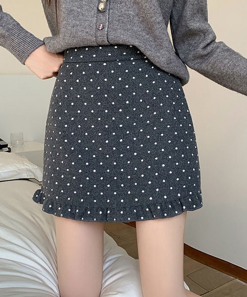 Nia（ニア）の「Nia(ニア)/ドット柄　裾フリルミニスカート（スカート・レディース・グレー/ブラック・SMALL/MEDIUM）」の21枚目の写真