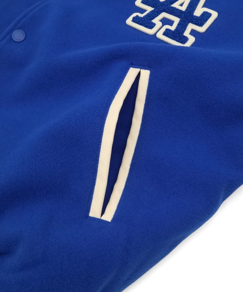 NEW ERA(ニューエラ)の「ニューエラ スタジャン ヴァーシティジャケット MLB(スタジャン・メンズ・ブラック/ブルー・S/M/L/XL/XXL)」の3枚目の写真