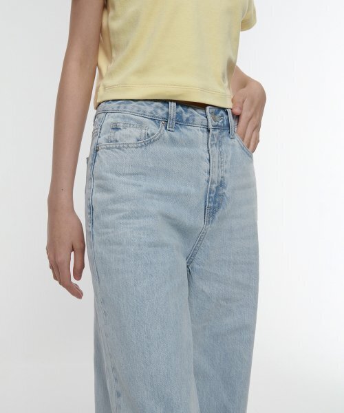 MUSINSA STANDARD WOMAN(ムシンサスタンダードウーマン)の「ウーマンズワイドデニムパンツ【フェイルブルー】(デニムパンツ・レディース・その他・23/25/26/32/30/24/27/28/29)」の5枚目の写真