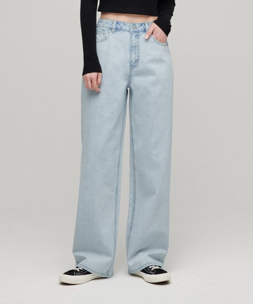 MUSINSA STANDARD WOMAN(ムシンサスタンダードウーマン)の「ウーマンズワイドデニムパンツ【フェイルブルー】(デニムパンツ・レディース・その他・23/25/26/32/30/24/27/28/29)」の10枚目の写真