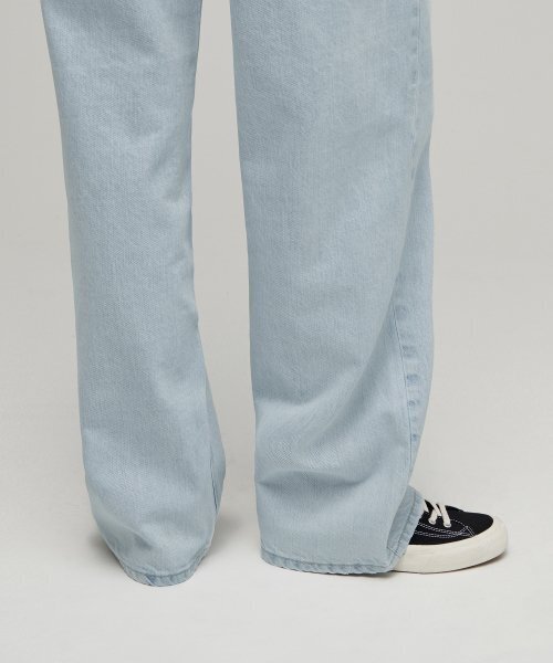 MUSINSA STANDARD WOMAN(ムシンサスタンダードウーマン)の「ウーマンズワイドデニムパンツ【フェイルブルー】(デニムパンツ・レディース・その他・23/25/26/32/30/24/27/28/29)」の15枚目の写真