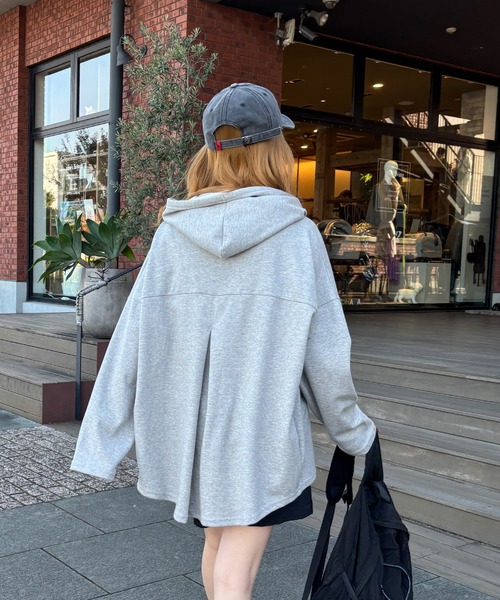 ISOOK（アイスー）の「【ISOOK / アイスー】バックタックフーディ / パーカー フード付き オーバーサイズ ビッグシルエット ルーズ丈 バックデザイン プルオーバー グレー ブラック 黒 ZOZOTOWN限定（パーカー・レディース・グレー/ブラック・FREE）」の15枚目の写真