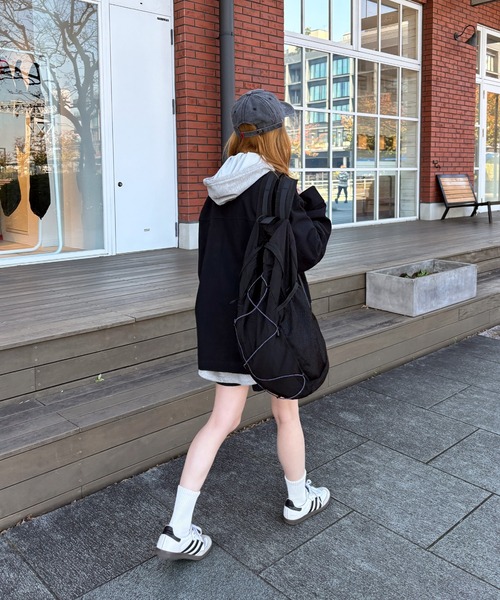 ISOOK（アイスー）の「【ISOOK / アイスー】バックタックフーディ / パーカー フード付き オーバーサイズ ビッグシルエット ルーズ丈 バックデザイン プルオーバー グレー ブラック 黒 ZOZOTOWN限定（パーカー・レディース・グレー/ブラック・FREE）」の19枚目の写真