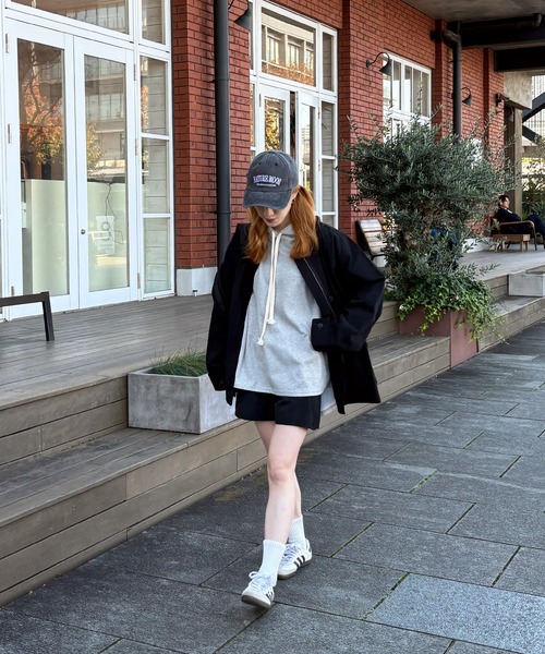 ISOOK（アイスー）の「【ISOOK / アイスー】バックタックフーディ / パーカー フード付き オーバーサイズ ビッグシルエット ルーズ丈 バックデザイン プルオーバー グレー ブラック 黒 ZOZOTOWN限定（パーカー・レディース・グレー/ブラック・FREE）」の7枚目の写真