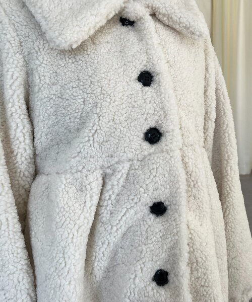 prose verse（プロズヴェール）の「ペプラムボアコート（その他アウター・レディース・ブラック/アイボリー・LARGE/MEDIUM）」の12枚目の写真