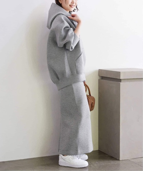 SLOBE IENA（スローブイエナ）の「《WEB限定/追加2》ボリュームジップアップフーディー（パーカー・レディース・グレー・FREE）」の3枚目の写真