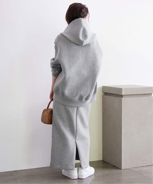 SLOBE IENA（スローブイエナ）の「《WEB限定/追加2》ボリュームジップアップフーディー（パーカー・レディース・グレー・FREE）」の4枚目の写真