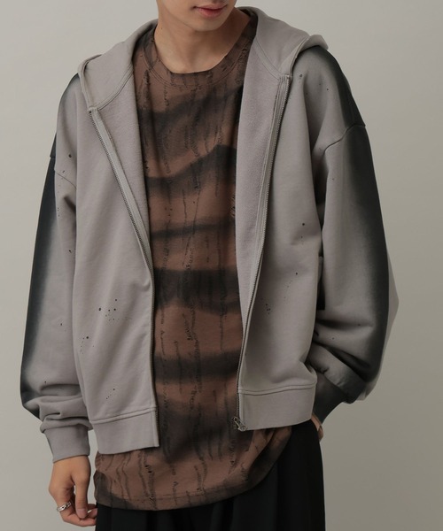 LAND MUSEUM（ランドミュージアム）の「【セットアップ可】LAND MUSEUM／スプレージップパーカー（パーカー・メンズ・グレー/ブラック・LARGE/MEDIUM）」の2枚目の写真