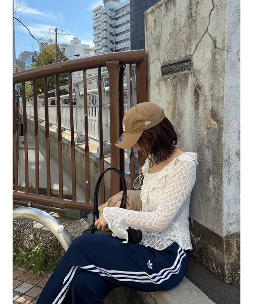 LAGUNAMOON(ラグナムーン)の「レースフリルデザインシャツ 【夏服】 【シアートップス】(シャツ/ブラウス・レディース・ブルー/ブラック/ブラウン/ホワイト・FREE)」の15枚目の写真