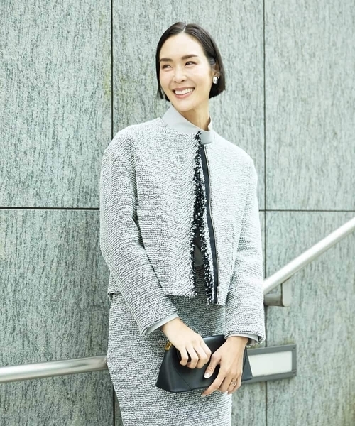 MICHEL KLEIN（ミッシェル・クラン）の「[セットアップ対応]ファンシーツイードノーカラージャケット（ノーカラージャケット・レディース・グレー/ネイビー・38）」の22枚目の写真