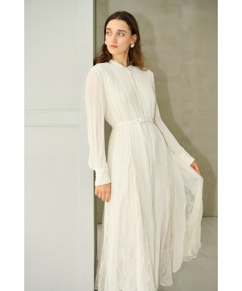 Estella.K(エステラケー)の「Alyssa Pleaded Long Dress レーススウィッチングプリーツドレス(ワンピース・レディース・オフホワイト/モーブ系/ドット・FREE)」の4枚目の写真