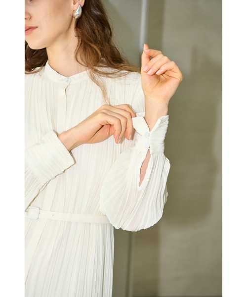 Estella.K(エステラケー)の「Alyssa Pleaded Long Dress レーススウィッチングプリーツドレス(ワンピース・レディース・オフホワイト/モーブ系/ドット・FREE)」の17枚目の写真