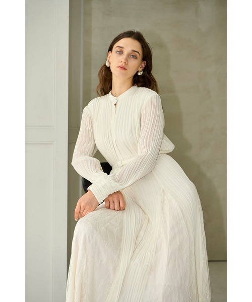 Estella.K(エステラケー)の「Alyssa Pleaded Long Dress レーススウィッチングプリーツドレス(ワンピース・レディース・オフホワイト/モーブ系/ドット・FREE)」の7枚目の写真