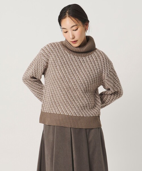 A DAY IN THE LIFE UNITED ARROWS(アデイインザライフユナイテッドアローズ)の「ラメ バイアスジャガード オフタートルニット モカ <A DAY IN THE LIFE>(ニット/セーター・レディース・モカ・FREE)」の1枚目の写真