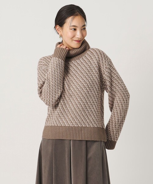 A DAY IN THE LIFE UNITED ARROWS(アデイインザライフユナイテッドアローズ)の「ラメ バイアスジャガード オフタートルニット モカ <A DAY IN THE LIFE>(ニット/セーター・レディース・モカ・FREE)」の2枚目の写真