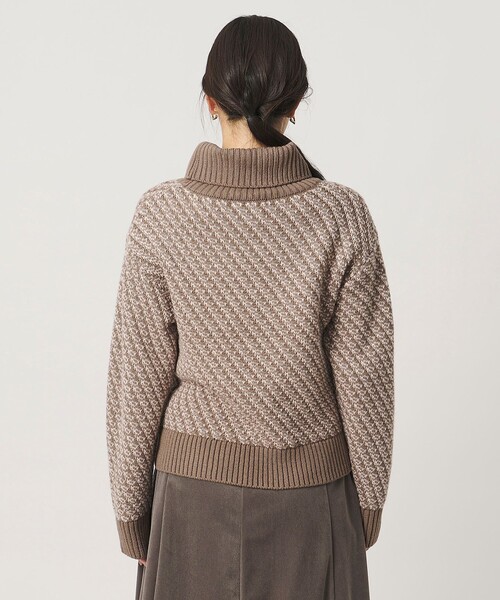 A DAY IN THE LIFE UNITED ARROWS(アデイインザライフユナイテッドアローズ)の「ラメ バイアスジャガード オフタートルニット モカ <A DAY IN THE LIFE>(ニット/セーター・レディース・モカ・FREE)」の6枚目の写真