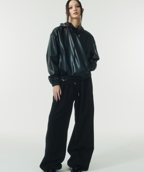 NOT KNOWING(ノットノーイング)の「Classic Leather Hoodie (BLACK)(パーカー・レディース・その他・ONE SIZE)」の2枚目の写真
