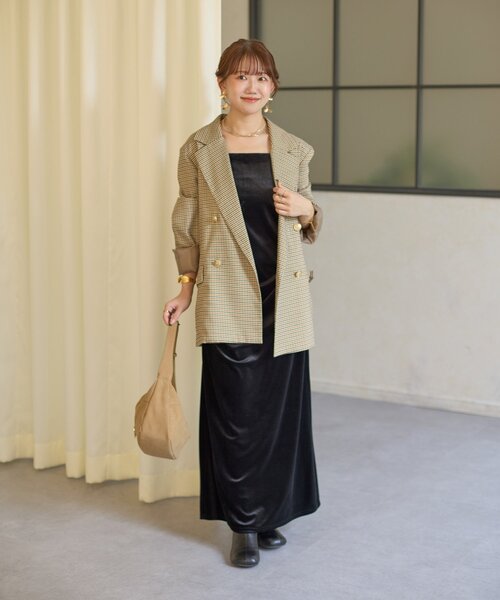 Thevon(ゼボン)の「【Yuna企画】ビジューボレロ×ベロアキャミワンピース(ワンピース・レディース・ブラック・S/M)」の6枚目の写真