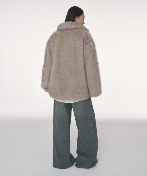 MUSINSA STANDARD WOMAN（ムシンサスタンダードウーマン）の「ウィメンズシャギーフェイクファーダブルハーフジャケット[ベージュ]（ムートンコート・レディース・その他・S/M）」の3枚目の写真