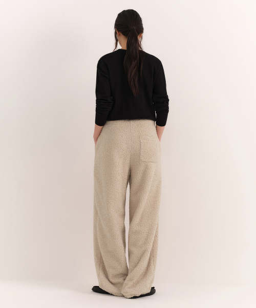 MUSINSA STANDARD WOMAN（ムシンサスタンダードウーマン）の「ウィメンズブークルフリースパラシュートパンツ[ライトベージュ]（スウェットパンツ・レディース・その他・SMALL/MEDIUM/LARGE/X-SMALL）」の3枚目の写真