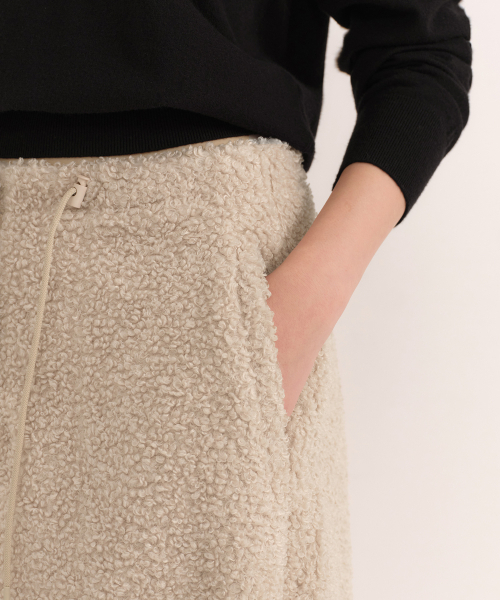 MUSINSA STANDARD WOMAN（ムシンサスタンダードウーマン）の「ウィメンズブークルフリースパラシュートパンツ[ライトベージュ]（スウェットパンツ・レディース・その他・SMALL/MEDIUM/LARGE/X-SMALL）」の5枚目の写真