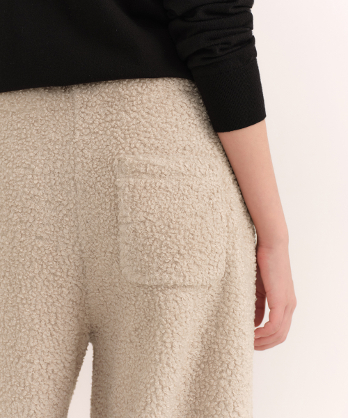 MUSINSA STANDARD WOMAN（ムシンサスタンダードウーマン）の「ウィメンズブークルフリースパラシュートパンツ[ライトベージュ]（スウェットパンツ・レディース・その他・SMALL/MEDIUM/LARGE/X-SMALL）」の6枚目の写真