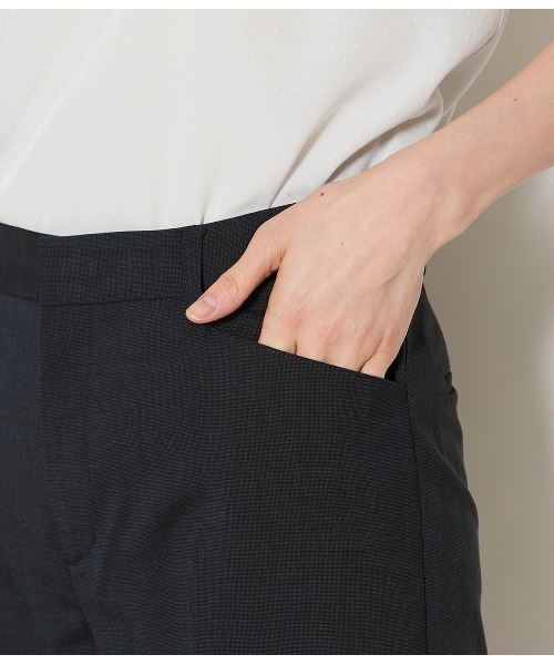 NEWYORKER（ニューヨーカー）の「【ウォッシャブル】ウールピンヘッド テーパードパンツ（スラックス・レディース・ブラウン/ネイビー/ダークグレー・11号/9号）」の7枚目の写真