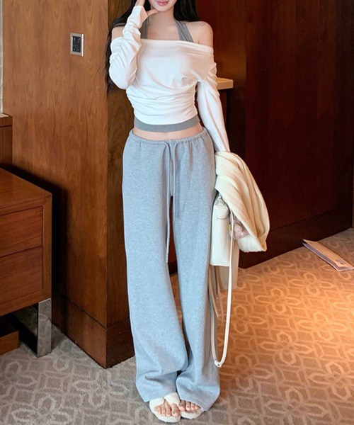 meJane(ミージェーン)の「レイヤード風 ホルターネックオフショルダートップス(Tシャツ/カットソー・レディース・ホワイト系/ブルー系・FREE)」の5枚目の写真
