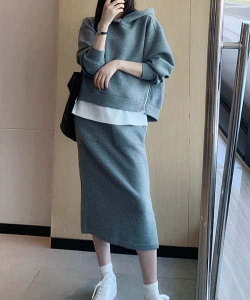 CADBURY（キャドバリー）の「ｽｳｪｯﾄﾌｰﾃﾞｨ+ｽｶｰﾄｾｯﾄｱｯﾌﾟ（その他トップス・レディース・グレー・X-LARGE/LARGE/MEDIUM）」の3枚目の写真