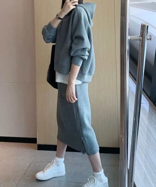 CADBURY（キャドバリー）の「ｽｳｪｯﾄﾌｰﾃﾞｨ+ｽｶｰﾄｾｯﾄｱｯﾌﾟ（その他トップス・レディース・グレー・X-LARGE/LARGE/MEDIUM）」の5枚目の写真