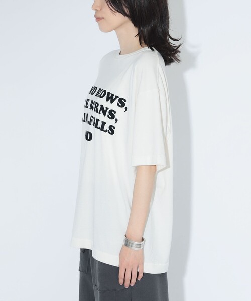 maturely(マチュアリー)の「【別注】HEAR MY NAME × maturely / メモラブル プリント Tシャツ(Tシャツ/カットソー・レディース・ブラック/アイボリー・ONE SIZE)」の8枚目の写真
