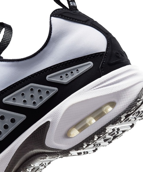 NIKE(ナイキ)の「NIKE WMNS AIR MAX SNDR FZ2068-100(スニーカー・レディース・ホワイト・23.5cm/24.5cm/24cm/25cm)」の8枚目の写真