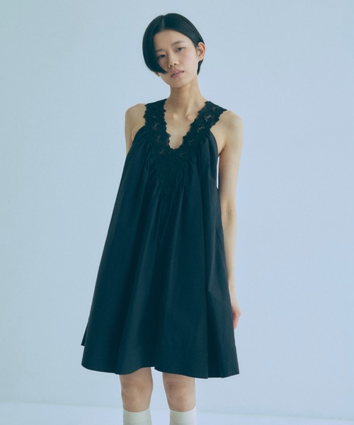 EN NEUME(エンノイム)の「Lace Mini Dress(ワンピース・レディース・ホワイト/ブラック・0/1)」の5枚目の写真