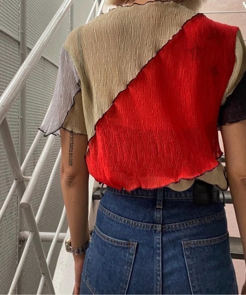 ENCLOSURE（エンクロージャー）の「【ENCLOSURE】2way multicolor switching sheer blouse（シャツ/ブラウス・レディース・グリーン系その他/レッド系その他/グレー系その他・FREE）」の9枚目の写真