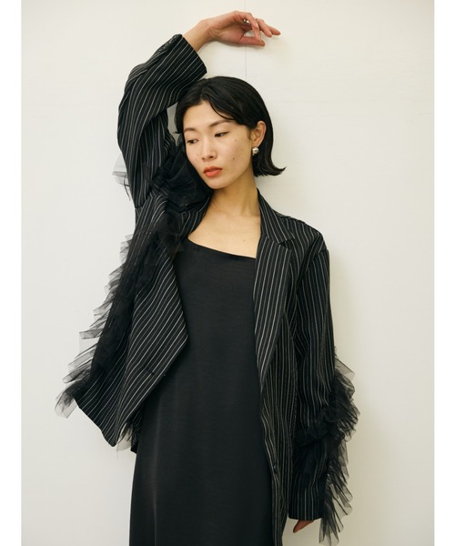 AIC.（エーアイシー）の「チュールデコレーションストライプジャケット（テーラードジャケット・レディース・ブラウン/ブラック/グレイッシュベージュ・FREE）」の2枚目の写真