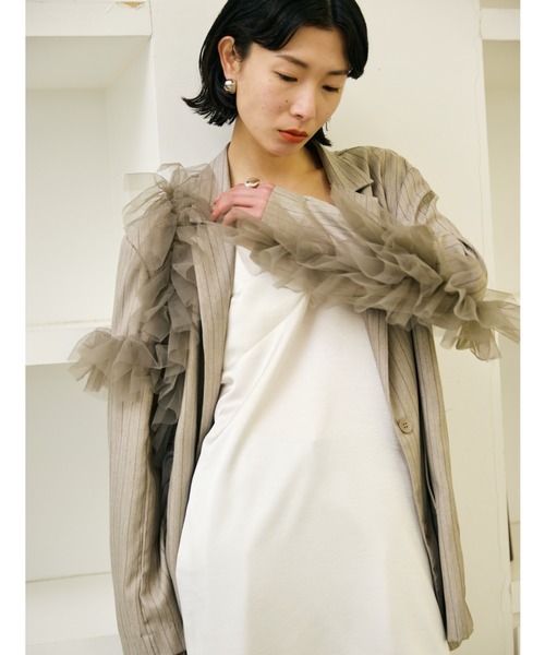 AIC.（エーアイシー）の「チュールデコレーションストライプジャケット（テーラードジャケット・レディース・ブラウン/ブラック/グレイッシュベージュ・FREE）」の6枚目の写真