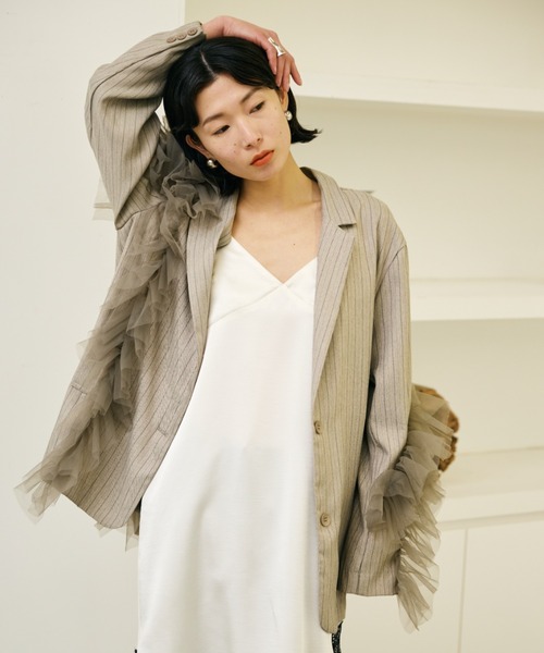 AIC.（エーアイシー）の「チュールデコレーションストライプジャケット（テーラードジャケット・レディース・ブラウン/ブラック/グレイッシュベージュ・FREE）」の9枚目の写真