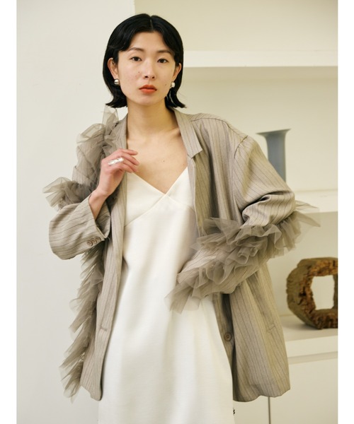 AIC.（エーアイシー）の「チュールデコレーションストライプジャケット（テーラードジャケット・レディース・ブラウン/ブラック/グレイッシュベージュ・FREE）」の7枚目の写真