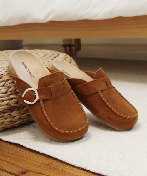 Minnetonka(ミネトンカ)の「MINNETONKA(ミネトンカ) / 本革 スエード クロッグシューズ BUCKLE CLOG(サンダル・レディース・ブラウン/ベージュ・7/6/8/9/5)」の18枚目の写真
