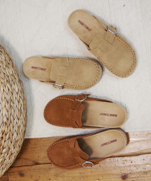 Minnetonka(ミネトンカ)の「MINNETONKA(ミネトンカ) / 本革 スエード クロッグシューズ BUCKLE CLOG(サンダル・レディース・ブラウン/ベージュ・7/6/8/9/5)」の16枚目の写真