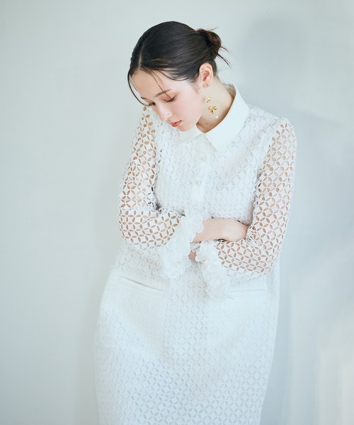 Audie a Muses(オーディアミューズ)の「ラグジュアリーレースワンピース(ワンピース・レディース・ブラック/オフホワイト・38/40/42)」の2枚目の写真