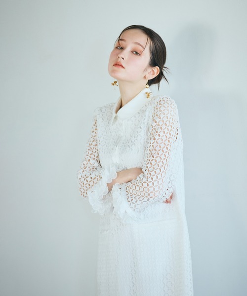 Audie a Muses(オーディアミューズ)の「ラグジュアリーレースワンピース(ワンピース・レディース・ブラック/オフホワイト・38/40/42)」の15枚目の写真
