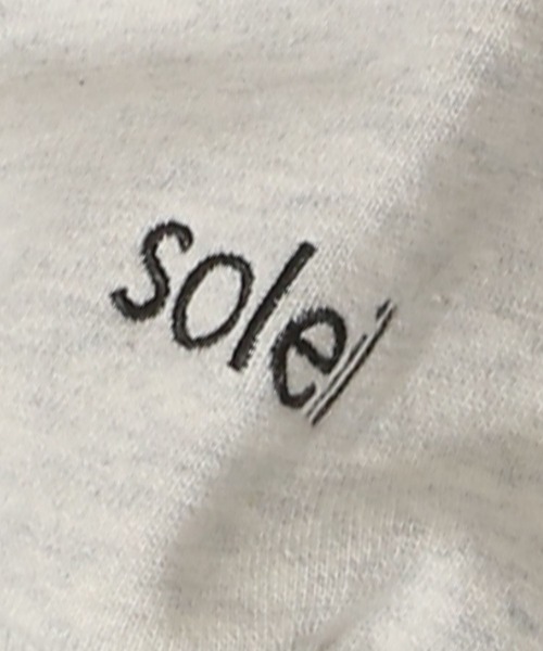 LAKOLE（ラコレ）の「袖刺繍ロゴスウェット / 643747（スウェット・レディース・レッド/ピンク/ネイビー/クリアイエロー・FREE）」の6枚目の写真