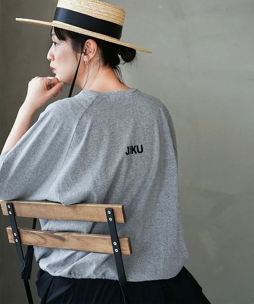 SOLAMONAT(ソラモナ)の「パフ天竺 裾ヒモ5分袖プルオーバー プリント(PUFF TEN)(Tシャツ/カットソー・レディース・ライトブルー/ライトピンク/ホワイト×ブラック/ブラック/ホワイト×ピンク/杢グレー/ホワイト×グレー/キナリ・FREE)」の6枚目の写真