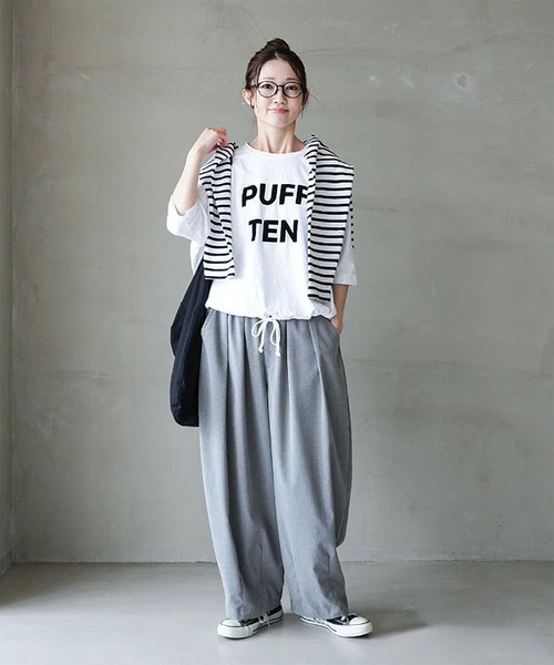 SOLAMONAT(ソラモナ)の「パフ天竺 裾ヒモ5分袖プルオーバー プリント(PUFF TEN)(Tシャツ/カットソー・レディース・ライトブルー/ライトピンク/ホワイト×ブラック/ブラック/ホワイト×ピンク/杢グレー/ホワイト×グレー/キナリ・FREE)」の12枚目の写真