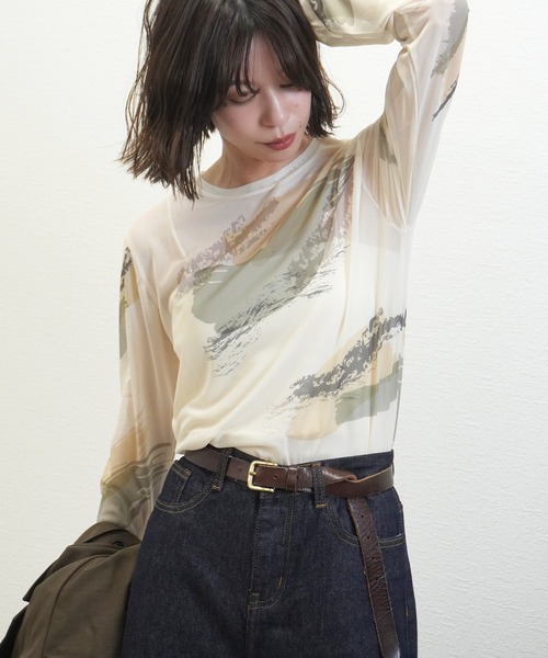 gossara(ゴサラ)の「【着るだけで旬顔】ペイント柄パワーメッシュプルオーバー(Tシャツ/カットソー・レディース・アイボリー系/スミクロ/グレイッシュベージュ・FREE)」の4枚目の写真