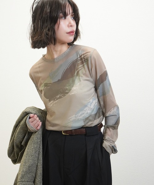 gossara(ゴサラ)の「【着るだけで旬顔】ペイント柄パワーメッシュプルオーバー(Tシャツ/カットソー・レディース・アイボリー系/スミクロ/グレイッシュベージュ・FREE)」の15枚目の写真
